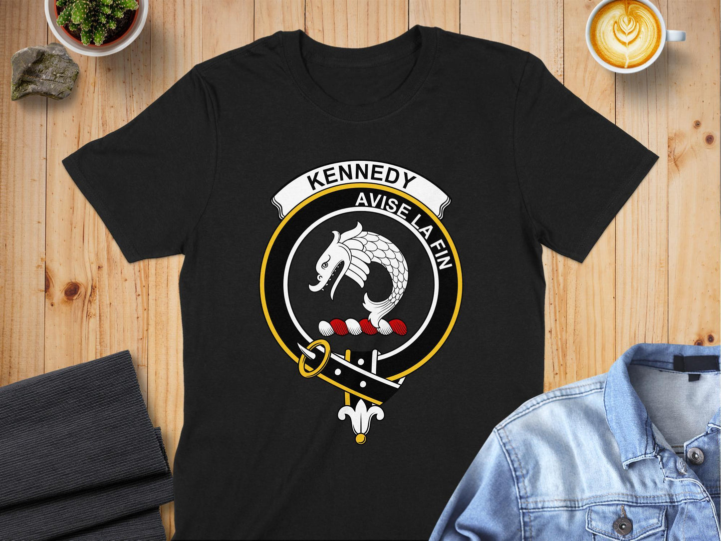 Kennedy Avise La Fin Scottish Clan Crest T-Shirt - Living Stone Gifts