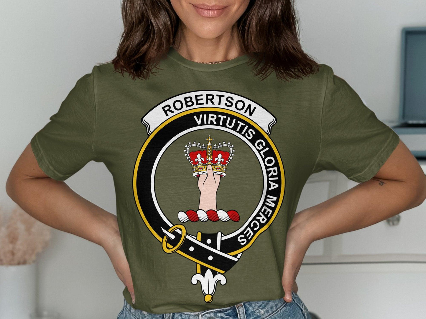 Robertson Virtutis Gloria Merces Clan Crest T-Shirt - Living Stone Gifts